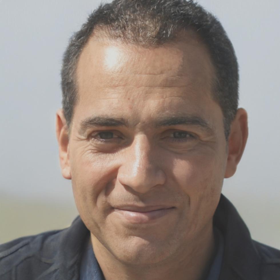 Retrato profesional de Gaspar Ureña